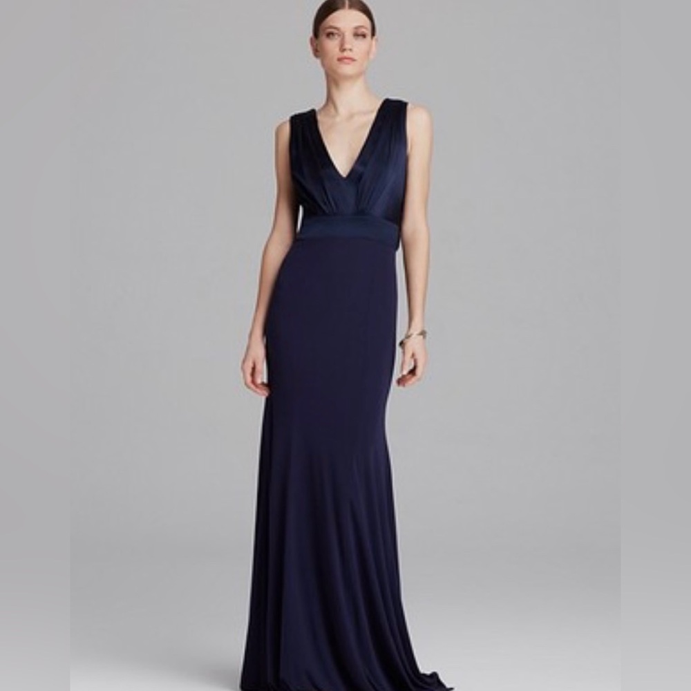 Vera Wang Deep V-Neck draped Gown  size 8